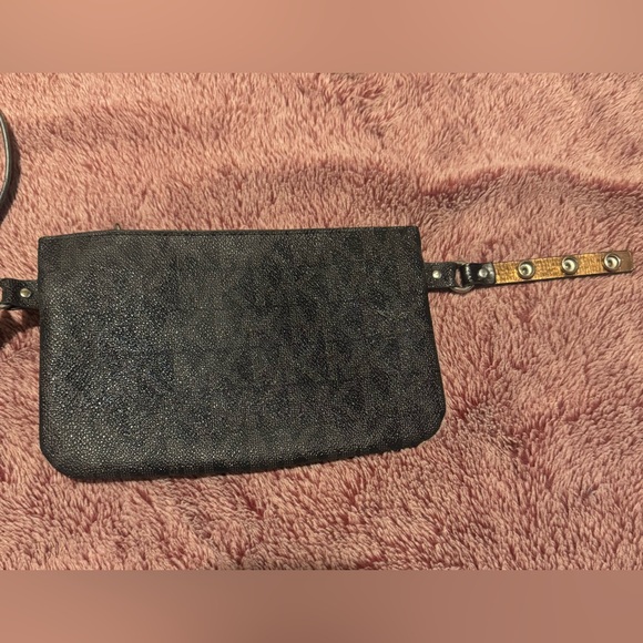 Michael Kors belt bag - Picture 3 of 4